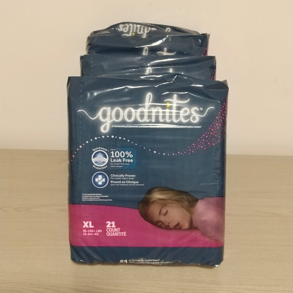 Sealed in bag Disposable nighttime underwear/ Bed wetting underwear - Picture 1 of 5